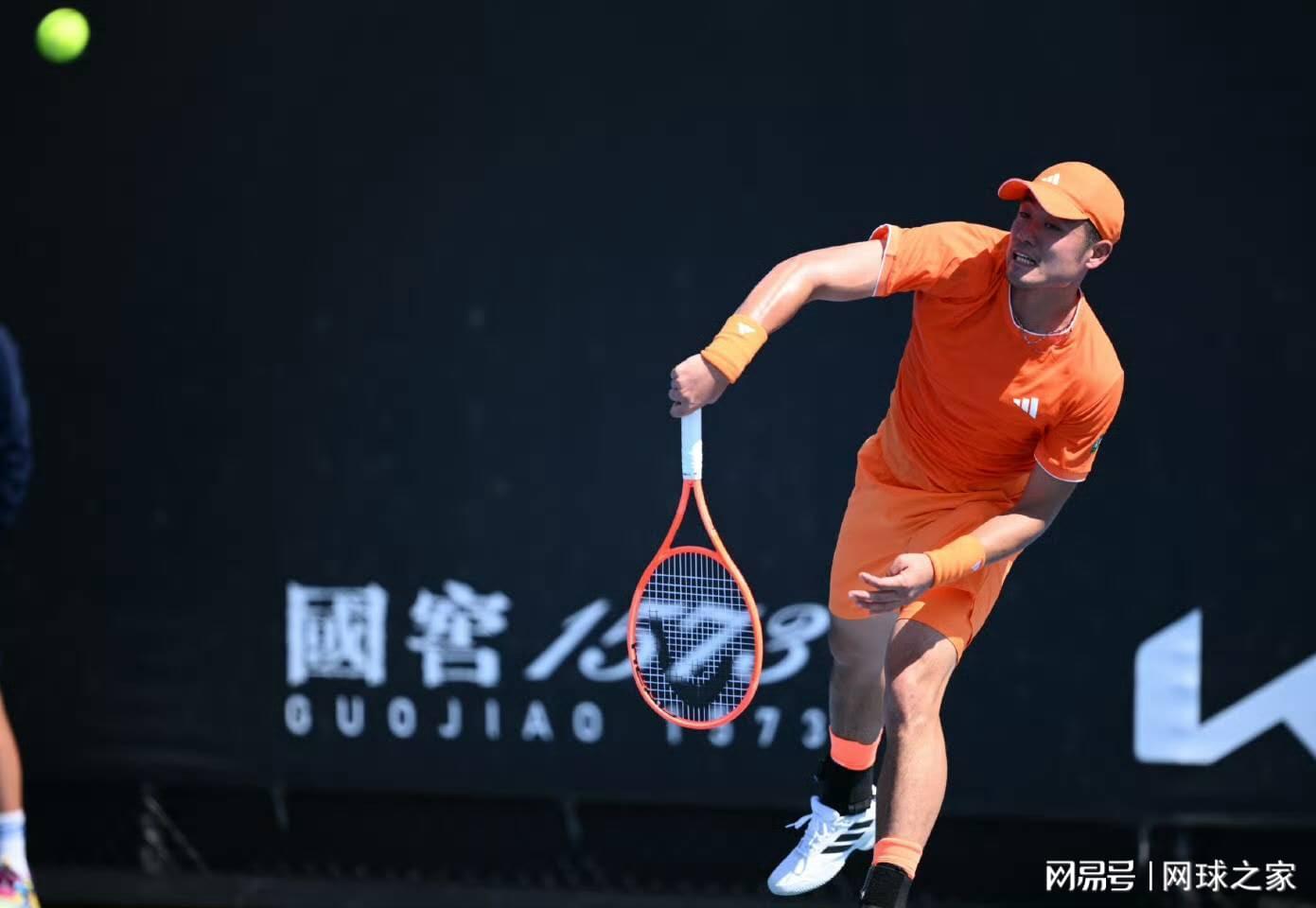 乐鱼体育-吴易昺迎开门红，感冒后又透露腿伤，调侃只记得下轮对手脱发严重