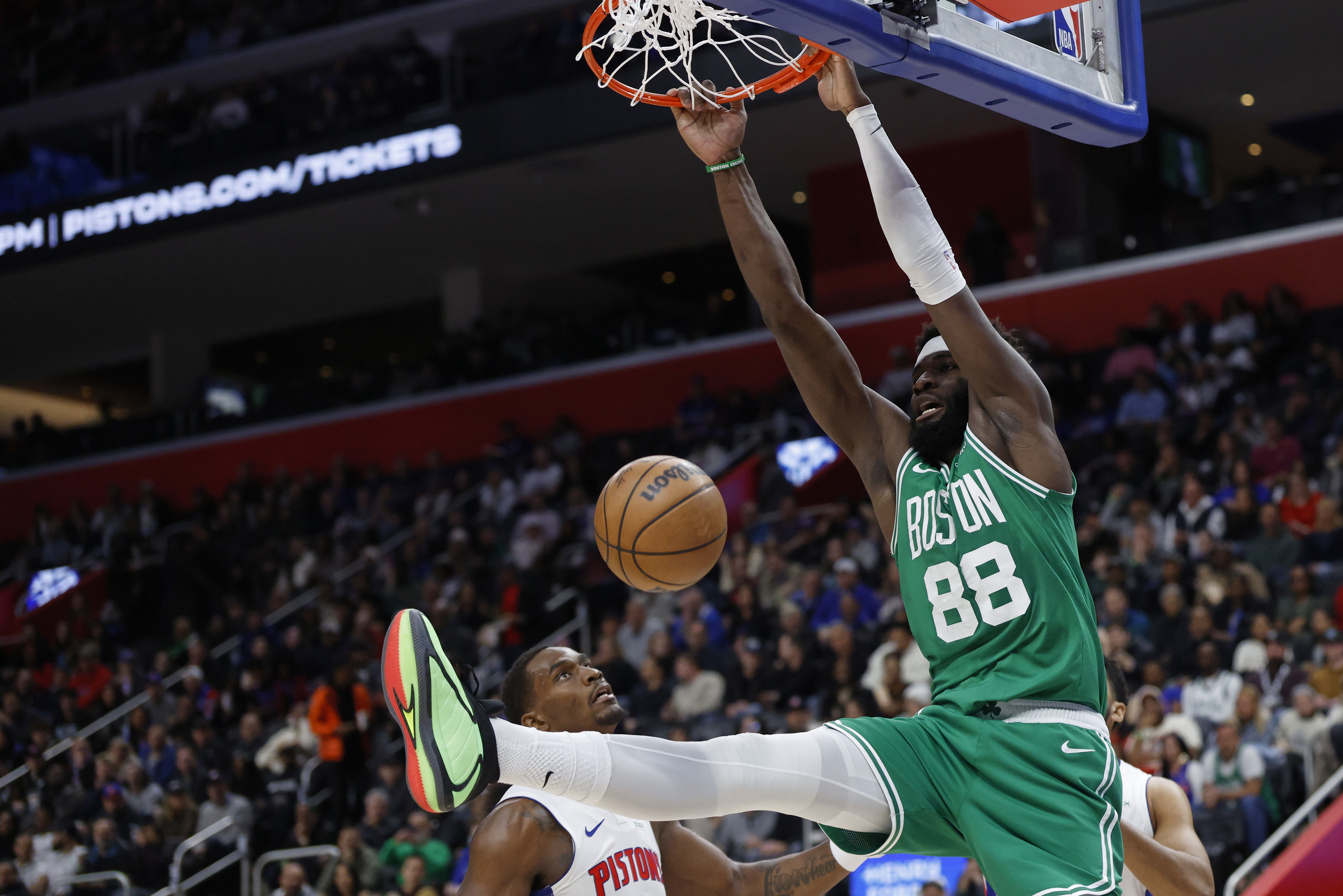 明天绿军主场迎战开拓者 科塔&amp;米诺特出战成疑